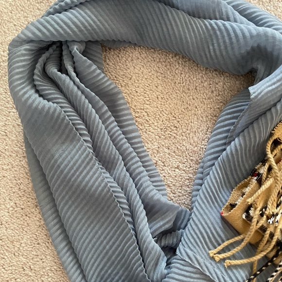 Scarf bundle - Picture 2 of 3